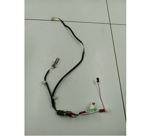 Электропроводка обшивки двери передняя левая