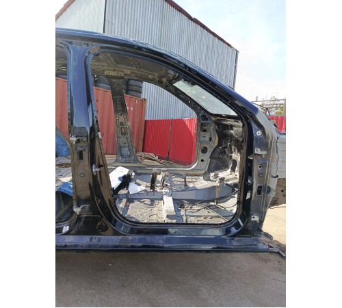 Порог со стойкой правый