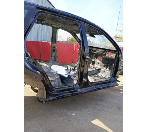 Порог со стойкой правый