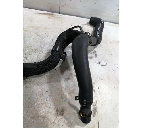 Патрубок системы охлаждения с тройником