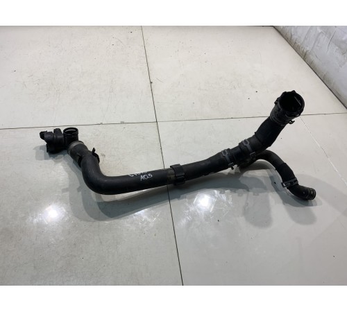 Патрубок системы охлаждения