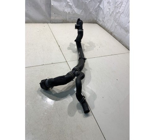 Патрубок системы охлаждения