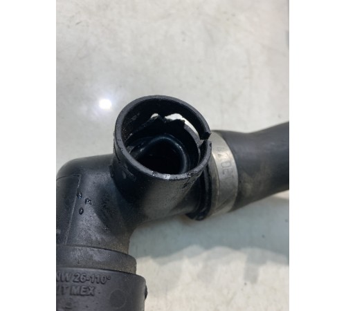 Патрубок системы охлаждения