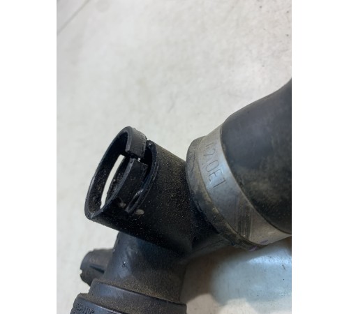 Патрубок системы охлаждения