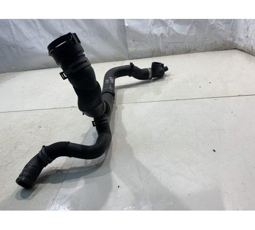 Патрубок системы охлаждения