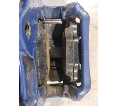 Суппорт(задний правый)