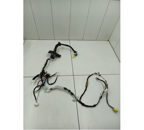 Электропроводка двери передняя левая
