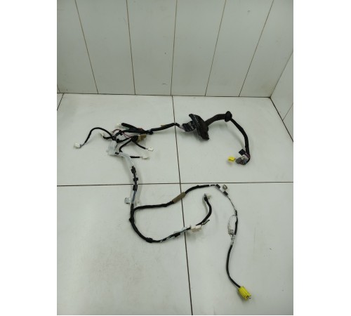 Электропроводка двери передняя левая