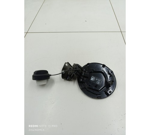 Лючок бензобака с крышкой