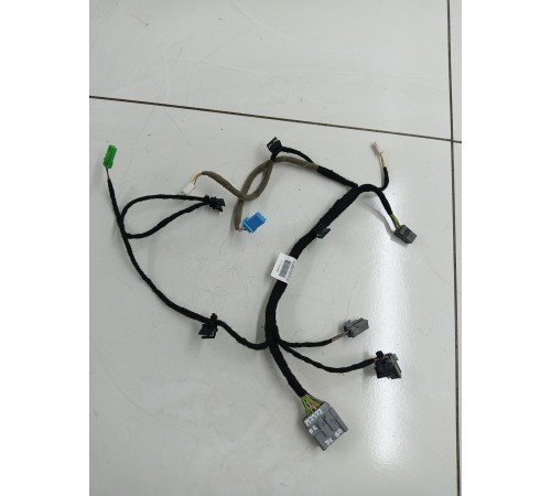 Электропроводка двери передняя левая