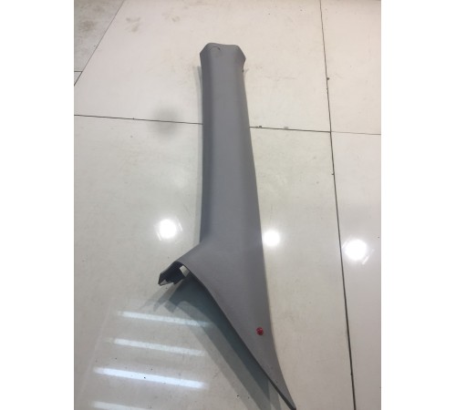 Обшивка стойки (передняя, левая)