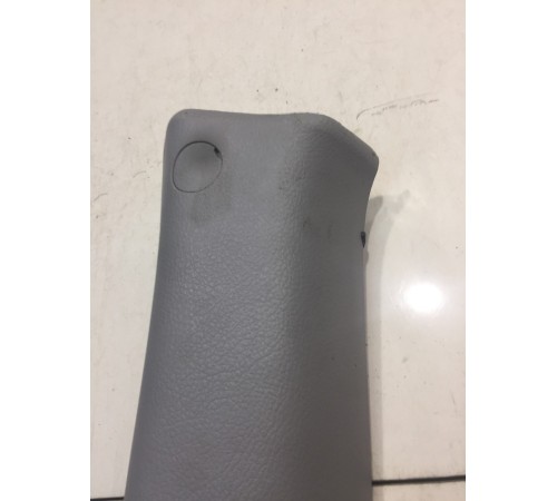 Обшивка стойки (передняя, левая)