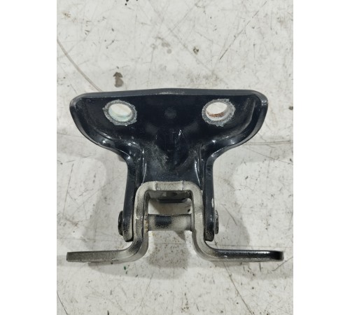 Петля двери задняя правая верхняя