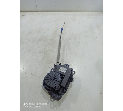 Доводчик замка крышки багажника