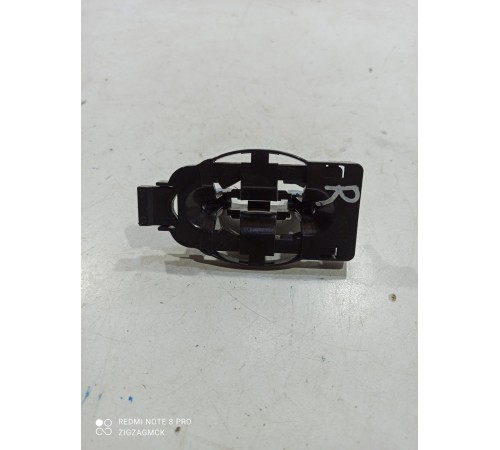 Кронштейн (правый)