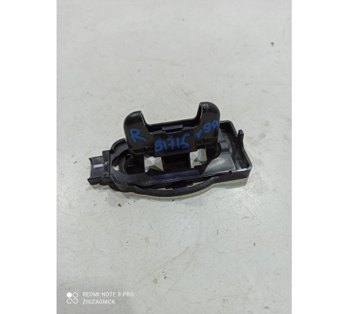 Кронштейн (правый)