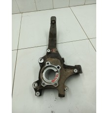 Кулак поворотный передний левый