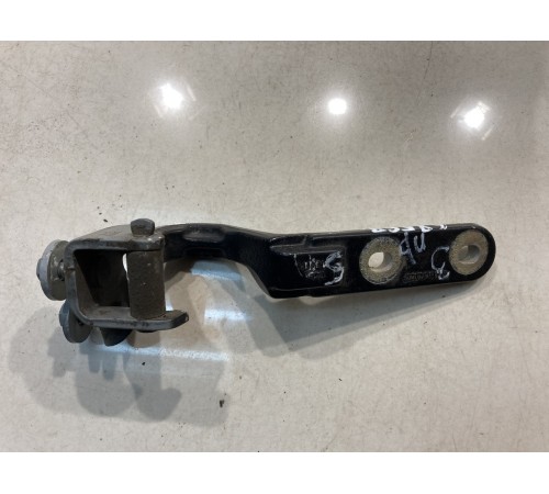 Петля багажника (правая)