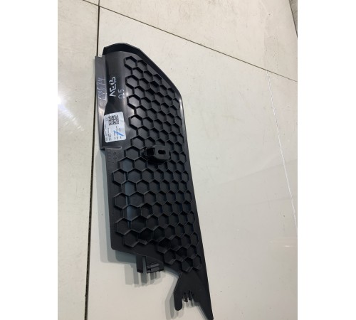 Накладка консоли (левая)