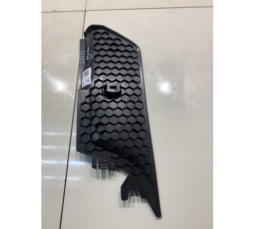 Накладка консоли (левая)