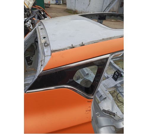 Глухое стекло заднее правое