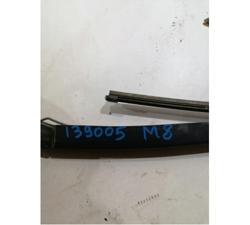 Поводок стеклоочистителя задний