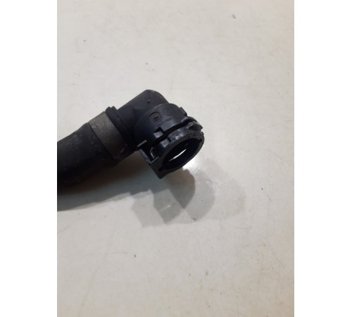 Патрубок системы охлаждения