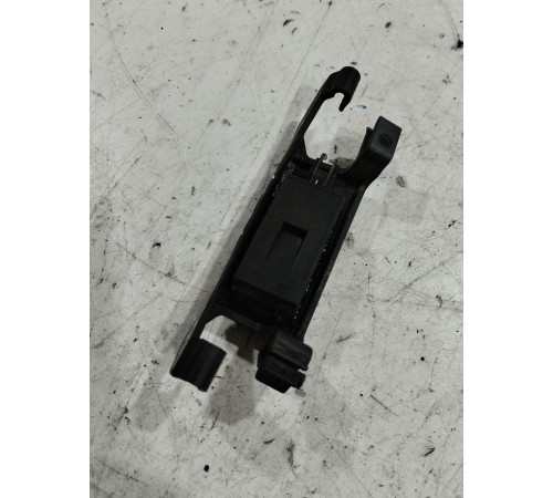 Плафон внутреннего освещения салона