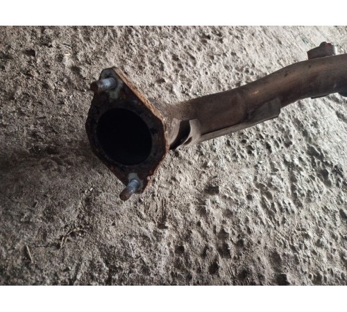 Труба глушителя (резонатор) средняя часть