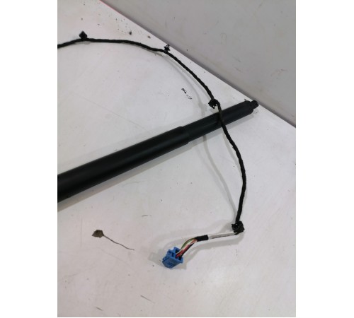 Амортизатор крышки багажника правый