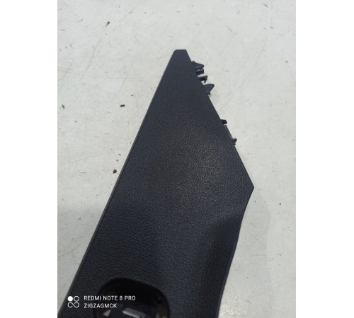 Накладка центральной консоли левая