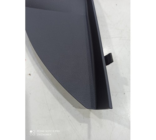 Накладка центральной консоли передняя правая