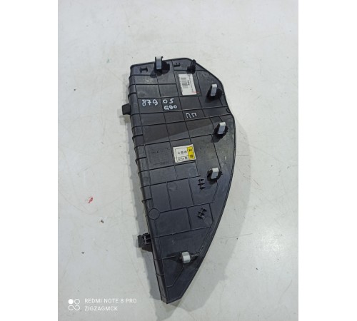 Накладка центральной консоли передняя правая