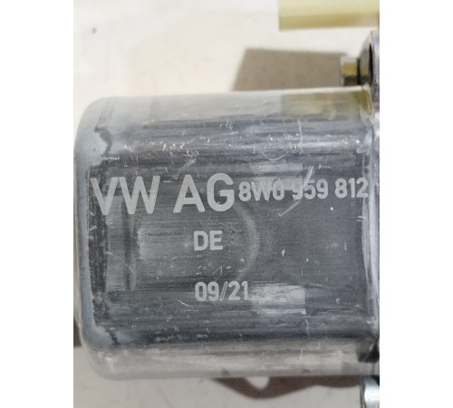 Моторчик стеклоподъемника (задний правый)