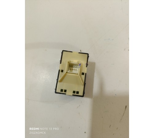 Кнопка блокировки дверей и стекол