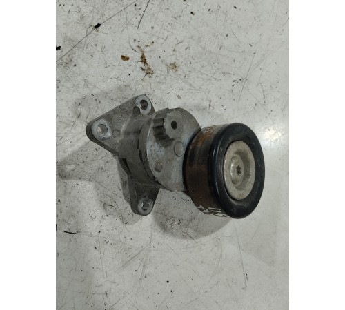 Ролик натяжителя ремня