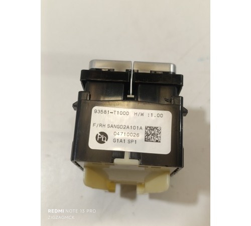 Кнопка блокировки дверей и стекол