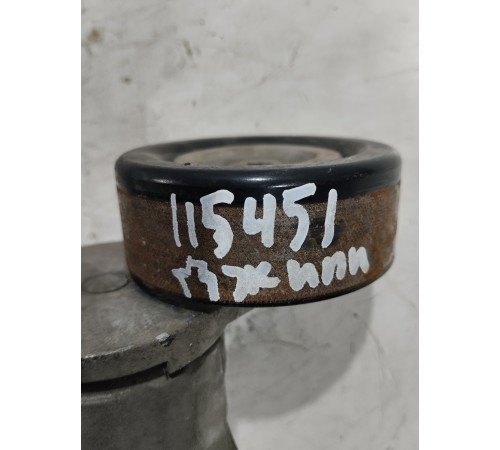 Ролик натяжителя ремня