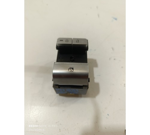 Кнопка блокировки дверей и стекол