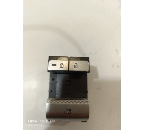 Кнопка блокировки дверей и стекол