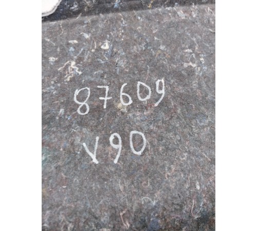 Обшивка крышки багажника