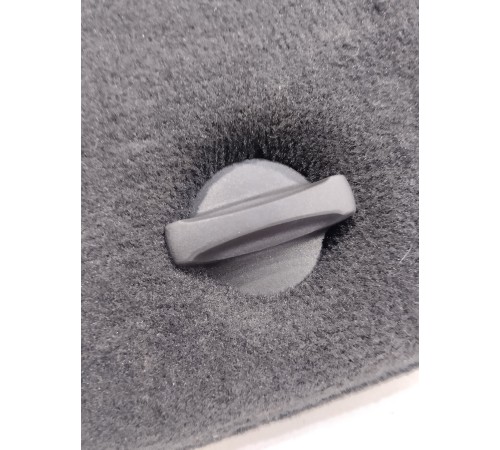 Обшивка крышки багажника