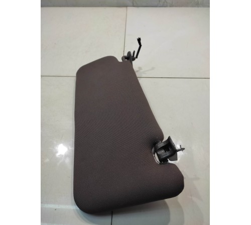 Козырёк солнцезащитный (правый)