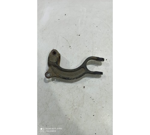 Рычаг(вилка) амортизатора передний правый