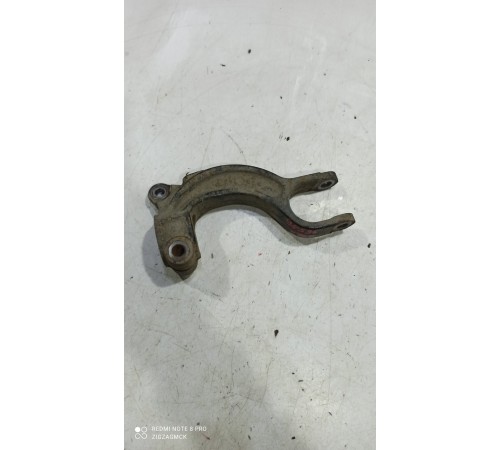 Рычаг(вилка) амортизатора передний правый