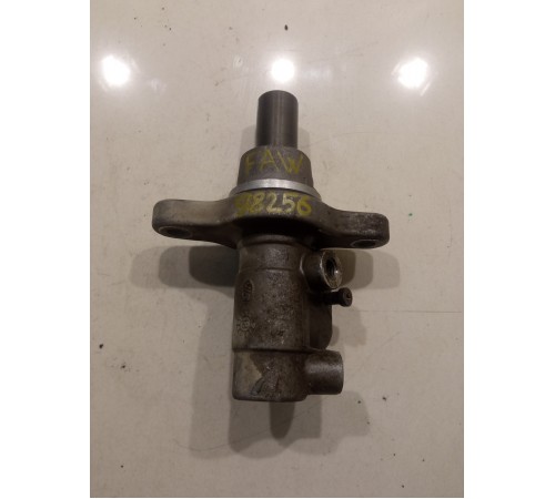 Главный тормозной цилиндр