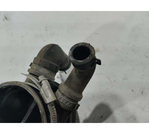 Патрубок корпуса воздушного фильтра