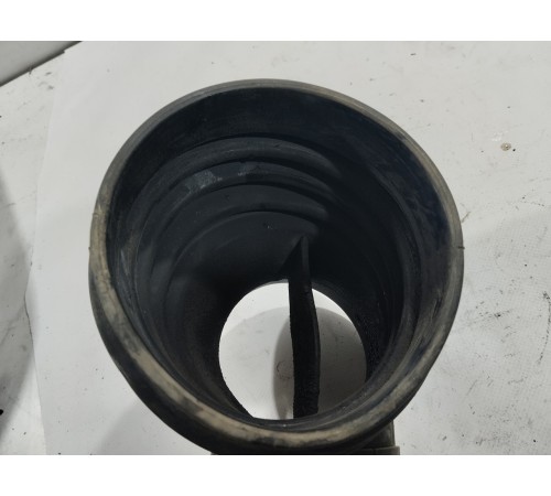 Патрубок корпуса воздушного фильтра