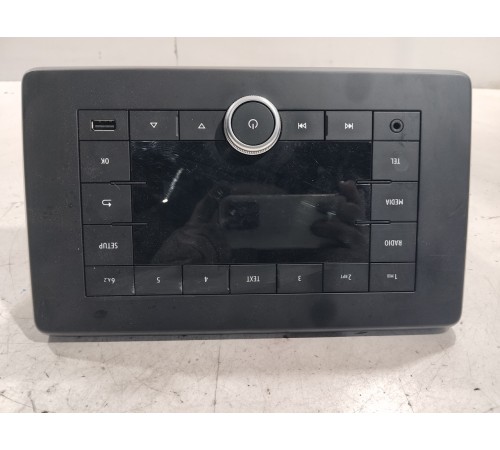 Магнитола (мультимедийный центр)