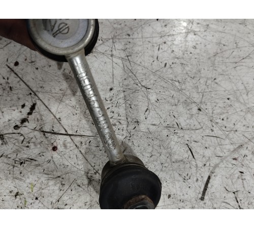 Стойка стабилизатора задняя левая